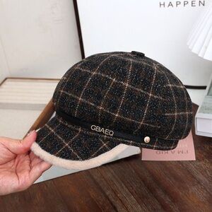 Plaid Newsboy Cap with Faux Fur Trim